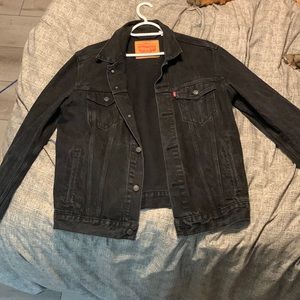 Washed black Levi’s jean jacket